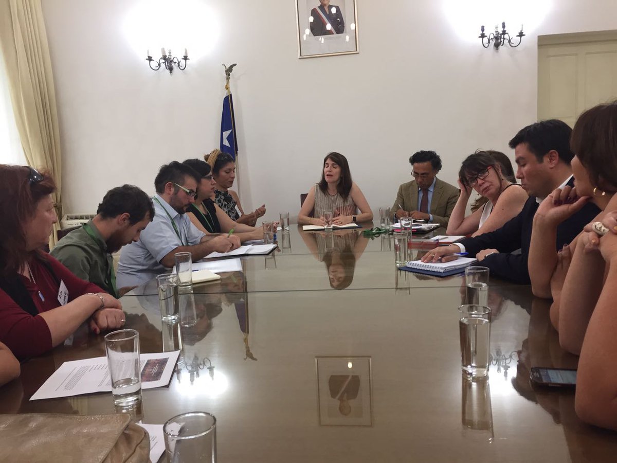OTDChile's tweet photo. Ministra Paula Narváez de @segegob comprometió en reunión con org Trans,q Ley de idenidad de Género será con enfoque #DDHH No #patologizante https://t.co/O6ZLlllrxR