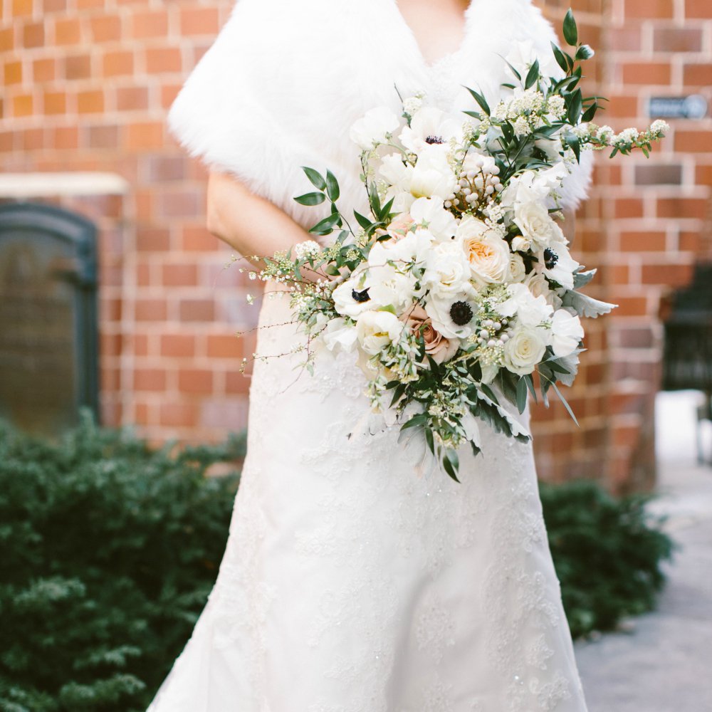 Still dreaming about this wintry wedding bouquet. #WeddingWednesday #BriannaWilburphoto