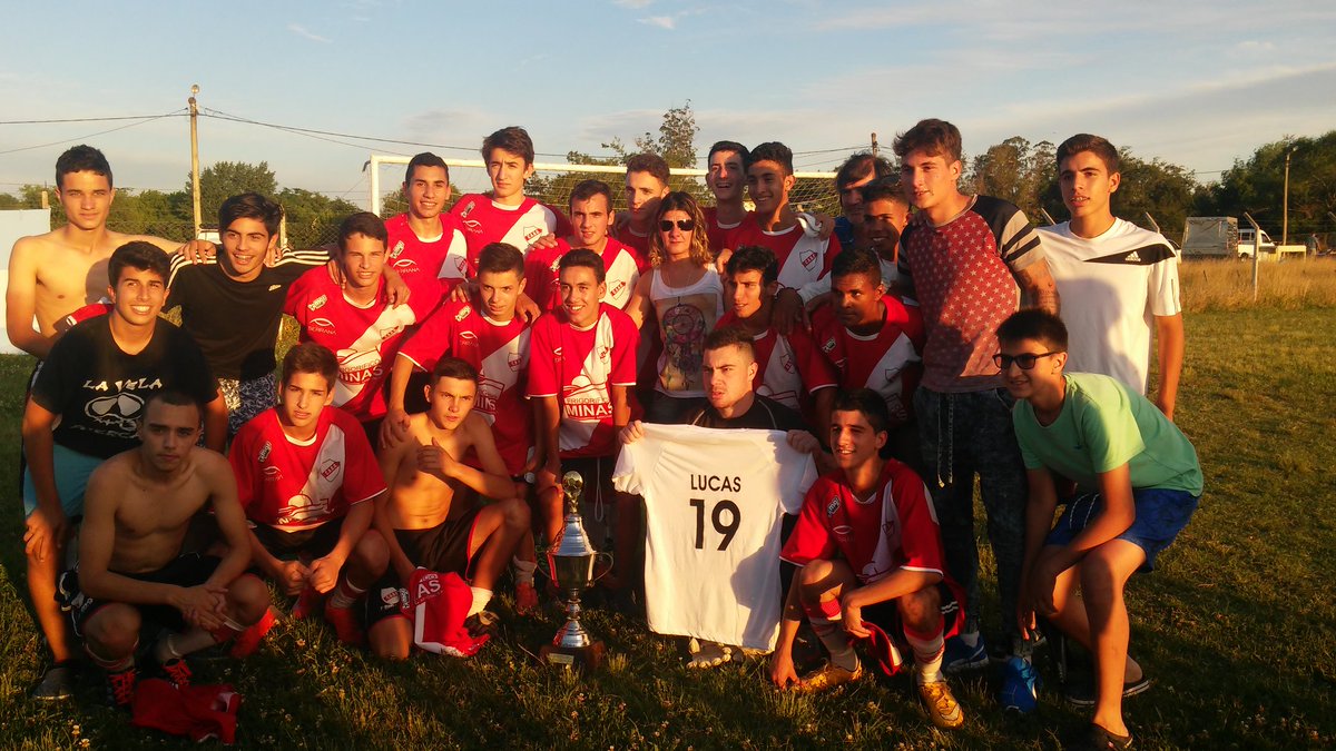 ligminuana's tweet photo. Barrio Olímpico Campeón Minuano Sub 17 https://t.co/YbpjRTN9DF