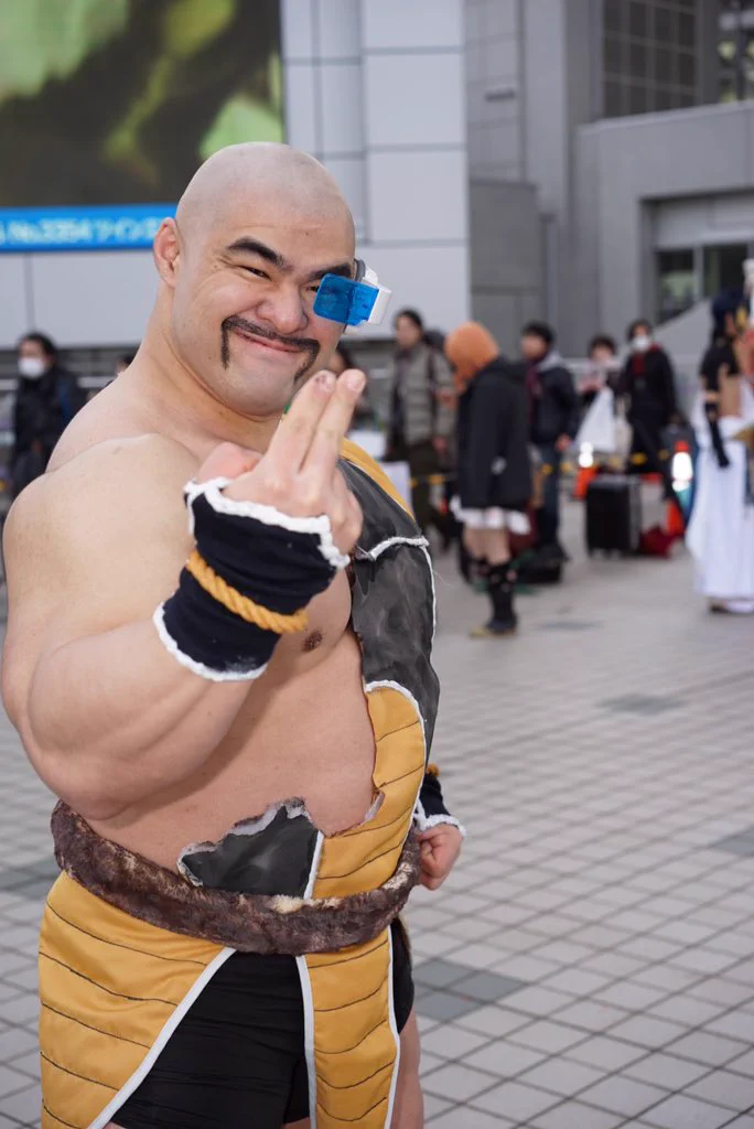 ドラゴンボールのナッパのコスプレイヤーが実際のキャラより強そうｗｗｗ