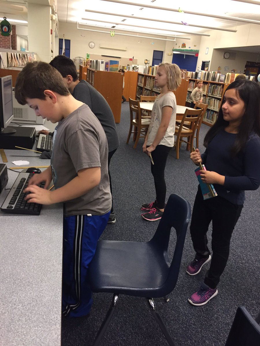 mrsmorley4's tweet photo. #findingagoodbook #welovereading #bhwarriorpride @Bighollowelem https://t.co/5D51z7hqaI