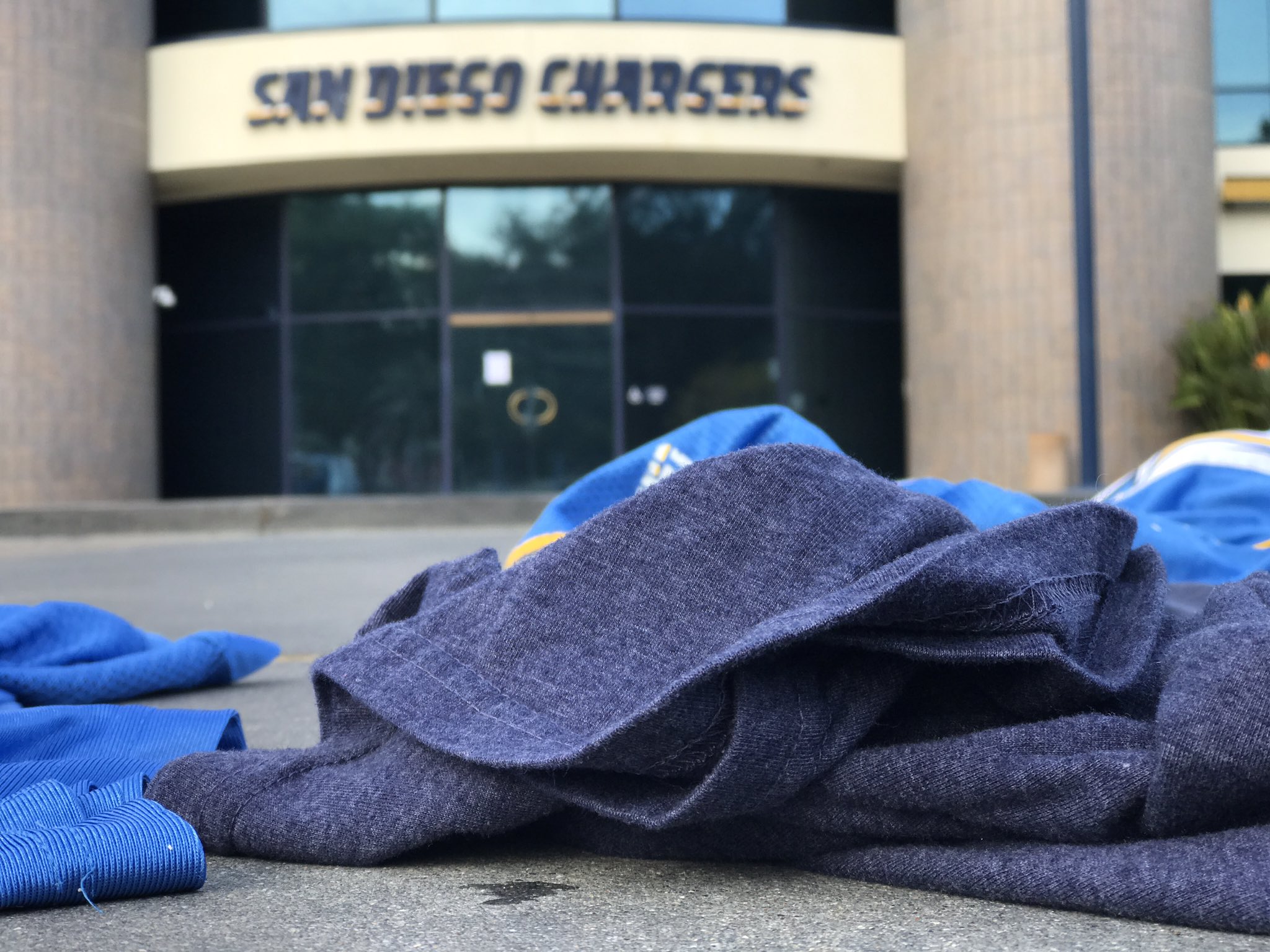 C1--RpWVEAAXdmR.jpg:large