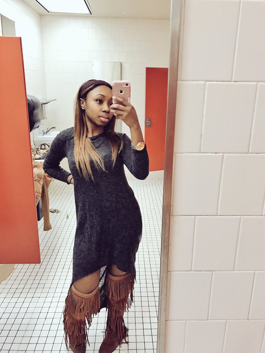 realfukingcute's tweet photo. I take a lot of pics #shortmodel https://t.co/XTDQyngiwr