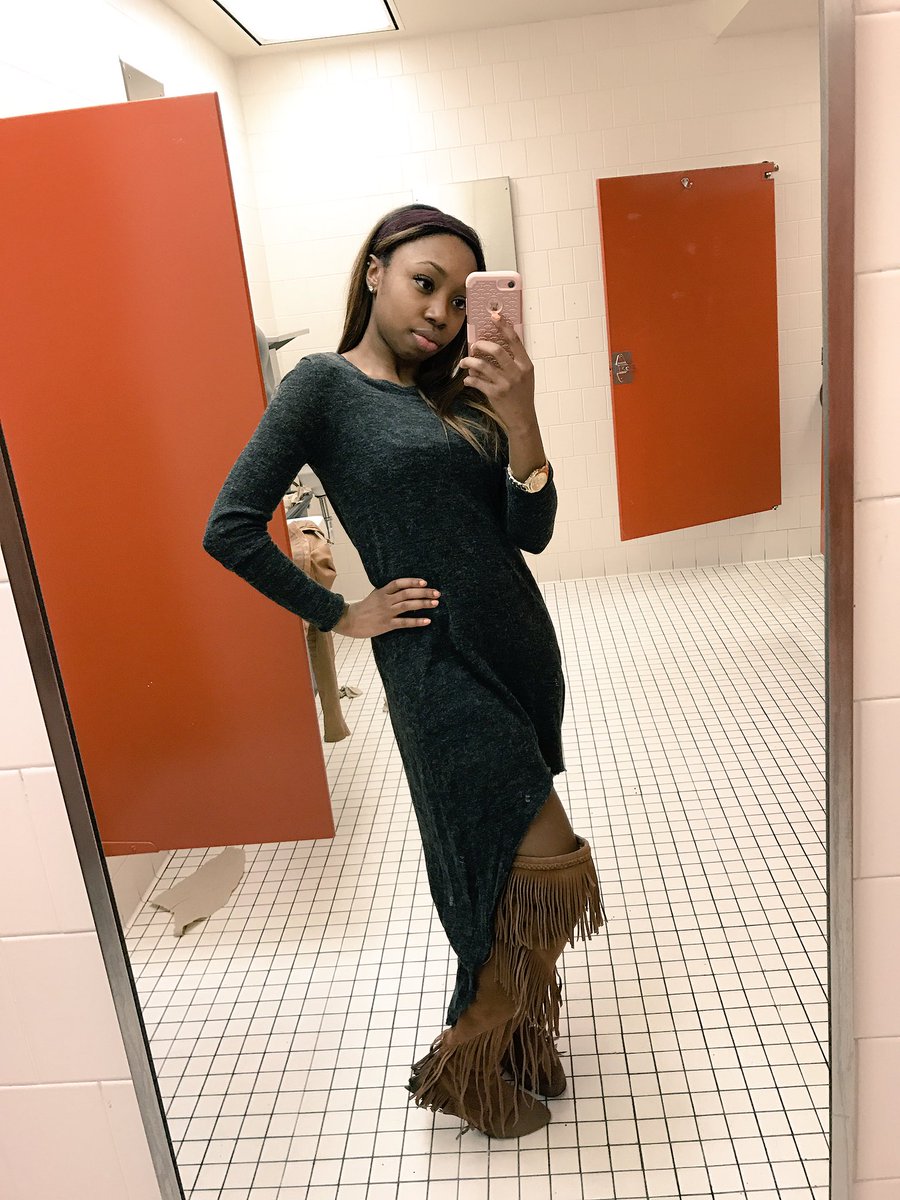 realfukingcute's tweet photo. I take a lot of pics #shortmodel https://t.co/XTDQyngiwr