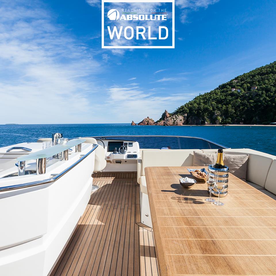 AbsoluteYachtHK's tweet image. Up to you! Do you prefer a movie at home or an open-air sight? 
#64Fly #AbsoluteYachts #ReachingForTheAbsolute @AbsoluteYachtHK #HongKong