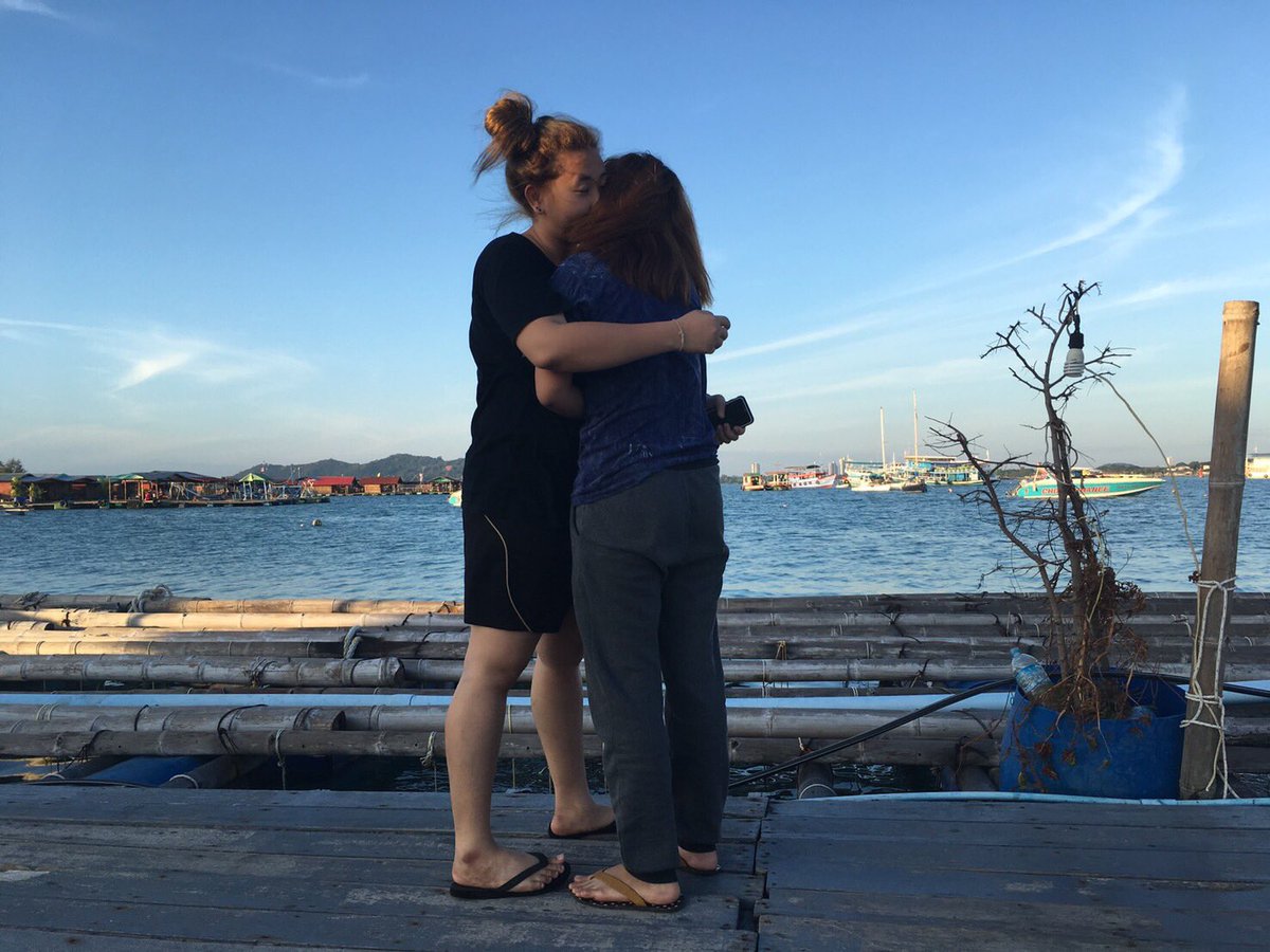 i_applejang's tweet photo. ท้องฟ้า สายลม แสงแดด เสียงคลื่น และสองเรา #รักแฟน #มีแฟนเป็นผู้หญิงแต่โคตรมีความสุข #เลสเบี้ยน #หญิงรักหญิง https://t.co/BGx8qzUwgA