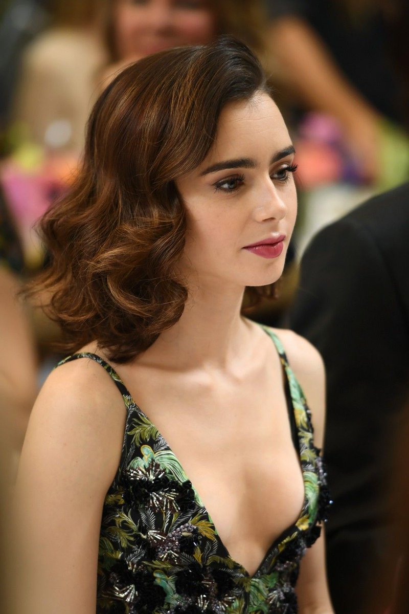 BestEyeCandy's tweet photo. Lily Collins https://t.co/Stb0NZ6XEQ