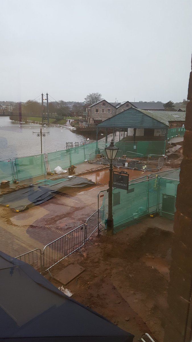GJdesigneng's tweet photo. Flooded flood defence work in #Exeter #civilengineering #winter https://t.co/pQdA9K8MiH