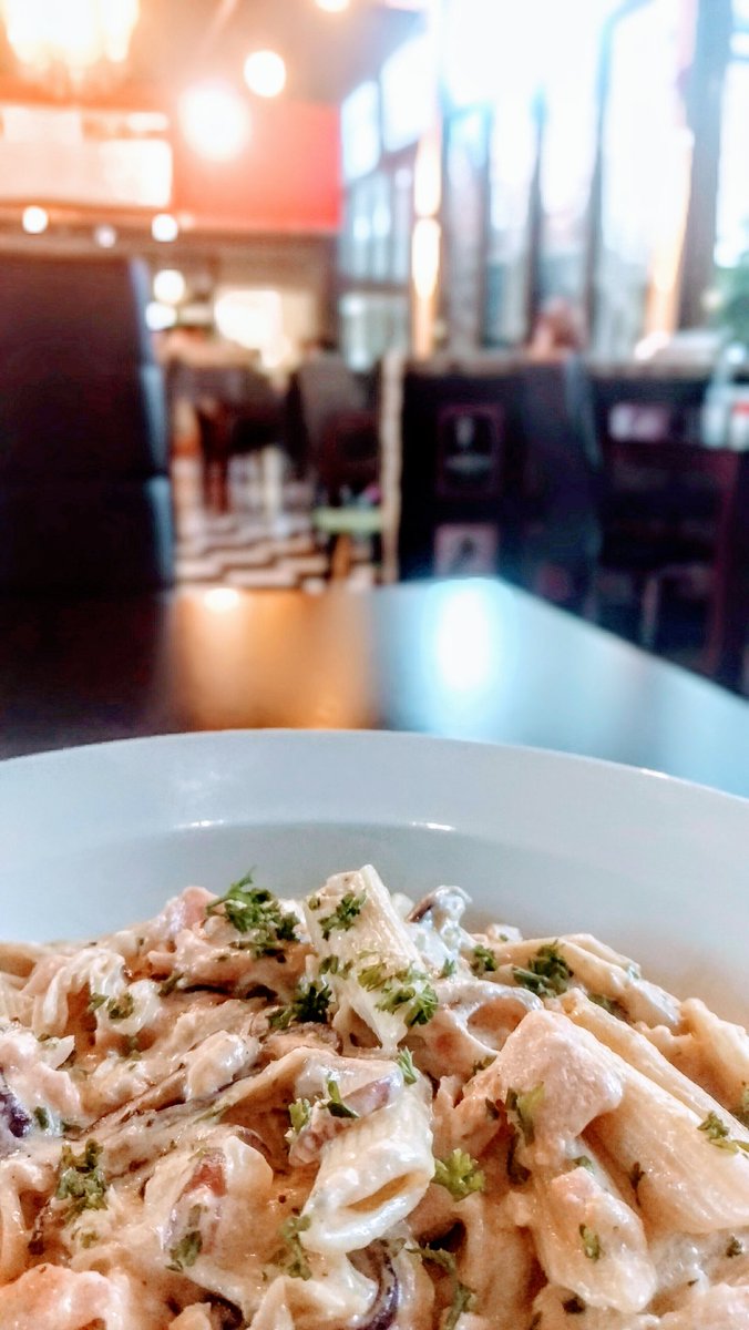 TammyBAwesome's tweet photo. I guess salmons back on the menu boys... thought I would change it up JR. So stoked, because this pasta is Flippen delish!! https://t.co/q2BobJQtBN