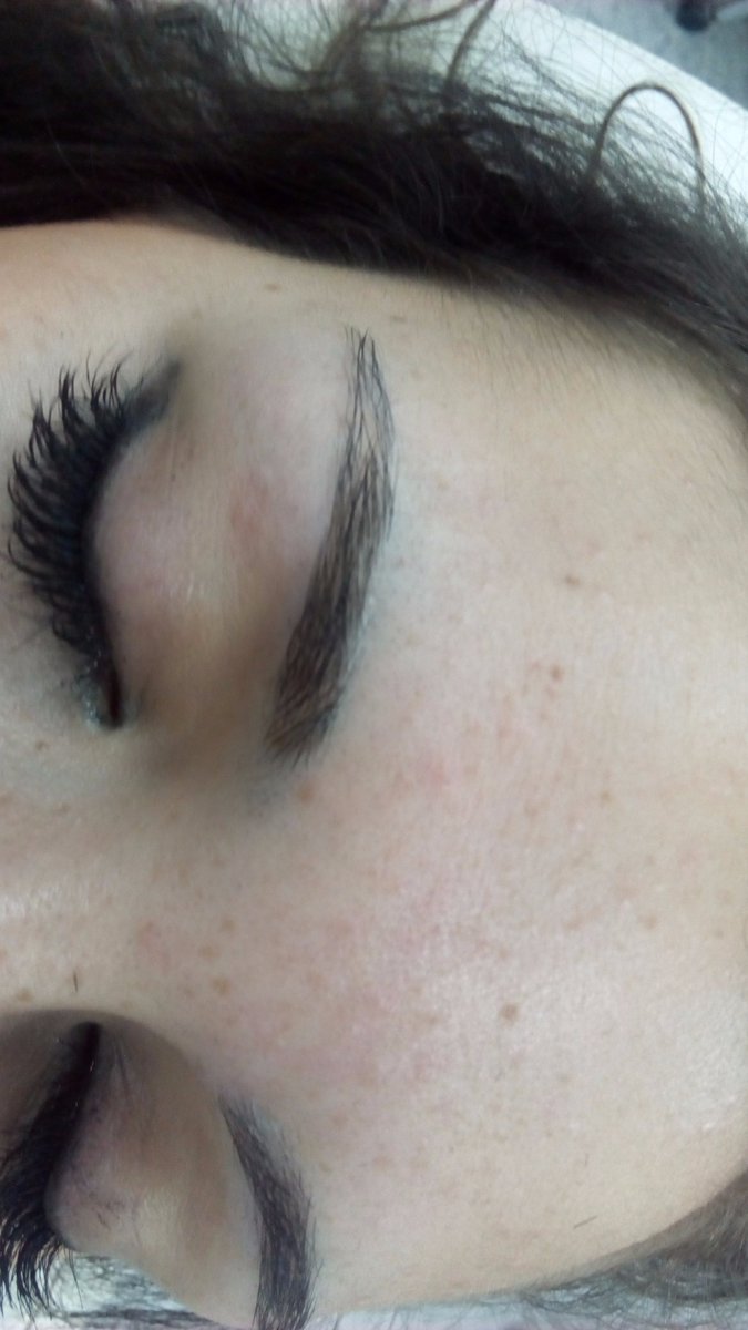 MariaPilar999's tweet photo. Depilación de cejas https://t.co/z8cjIAYjB1