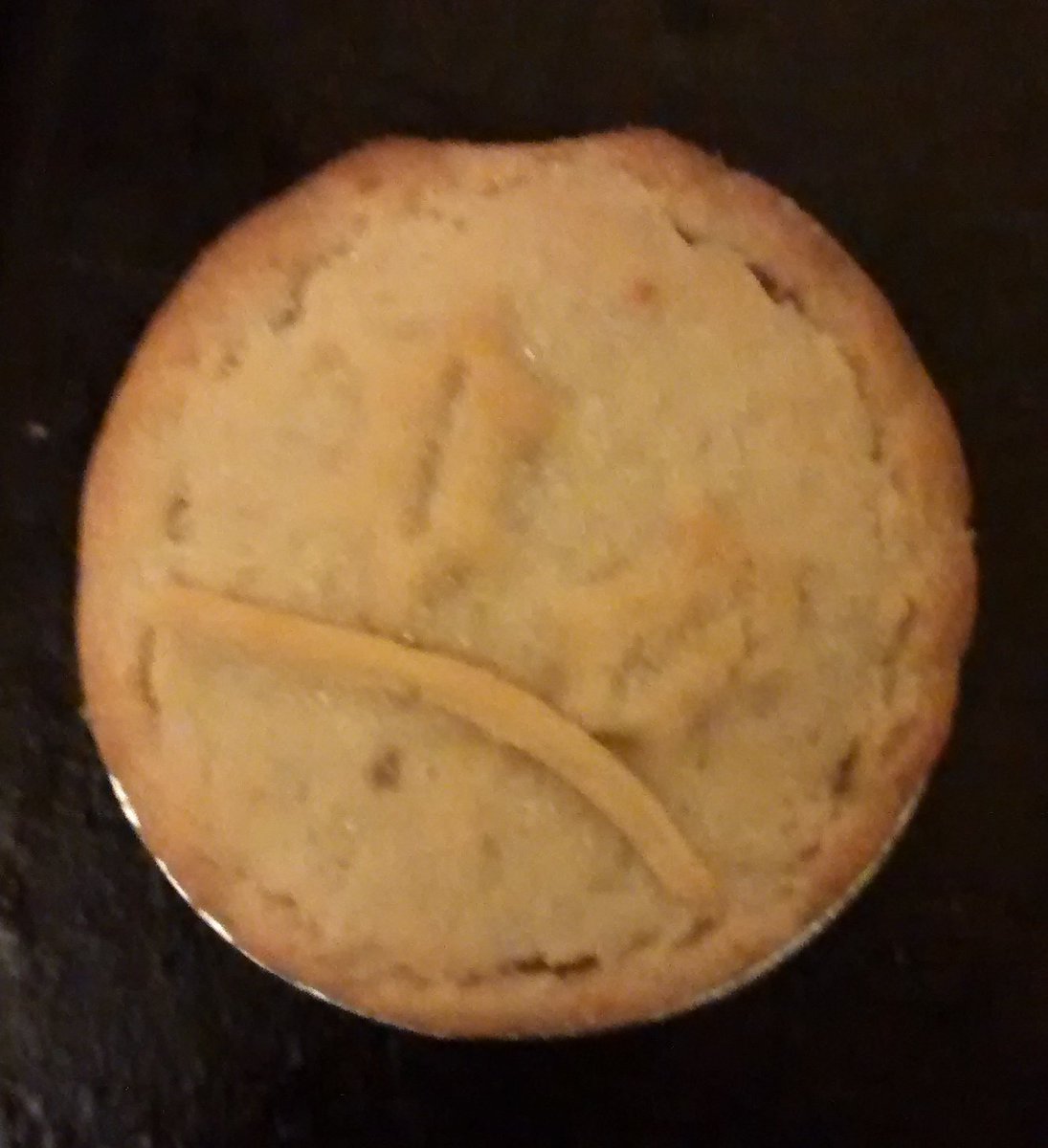 @mrkiplingcakes still no response to this sad pie?