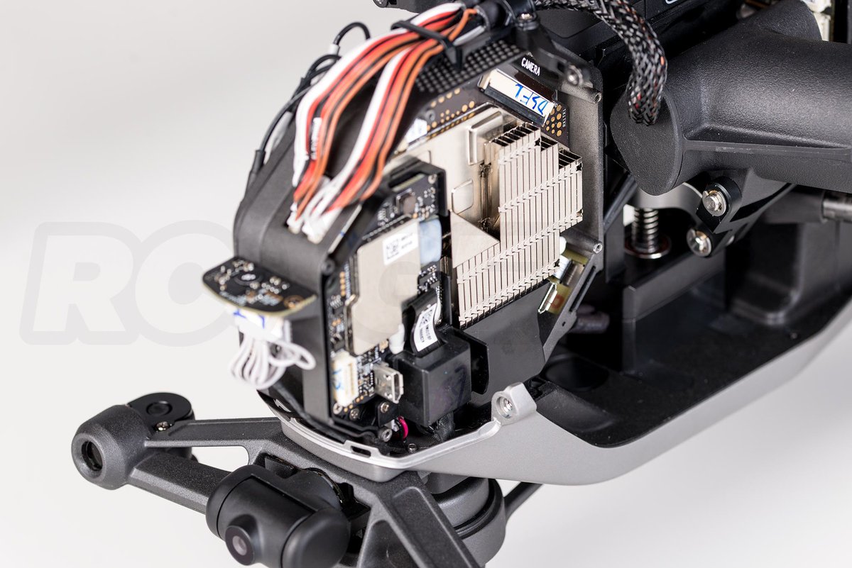 TheRCGeeks's tweet image. Phil tears down the new DJI Inspire 2 to learn &apos;what makes it go&apos;. Find out more on our blog : 
buff.ly/2jiWf7P