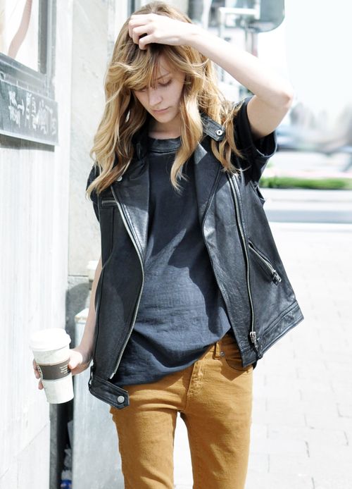 CimarronParis's tweet photo. ADOPTEZ un pantalon coloré !
Slim, skinny, bootcut... Les essentiels Cimarron sont disponibles dans plus de 20 coloris ! https://t.co/wkUv7kr6ra
