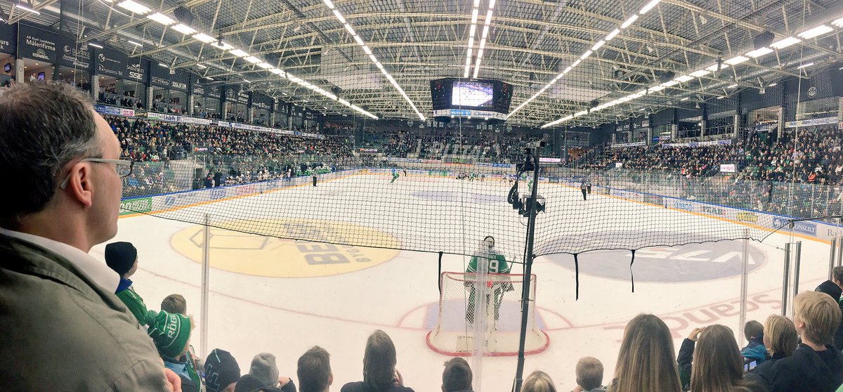 PurePotential91's tweet photo. Was great to watch @rogle_bk for the first time. #SHL ⚫️🚨 https://t.co/vPZSMSdQ2R