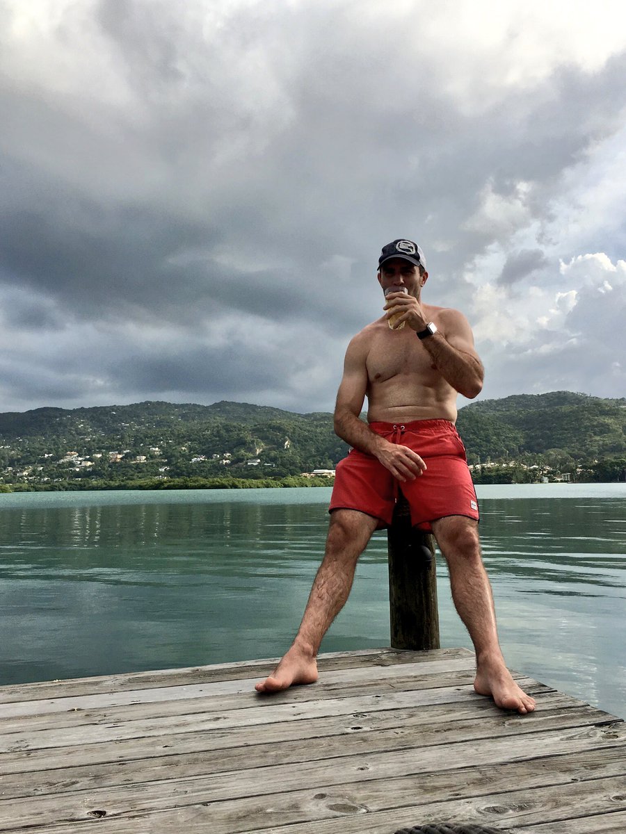 mikeweaver_43's tweet photo. Really tough getting back into the swing of this after such an enjoyable Jamaica trip! #weaverfamilytrip #jamaica @rhiannaweaver #SunToSnow https://t.co/HzNpzXgagj