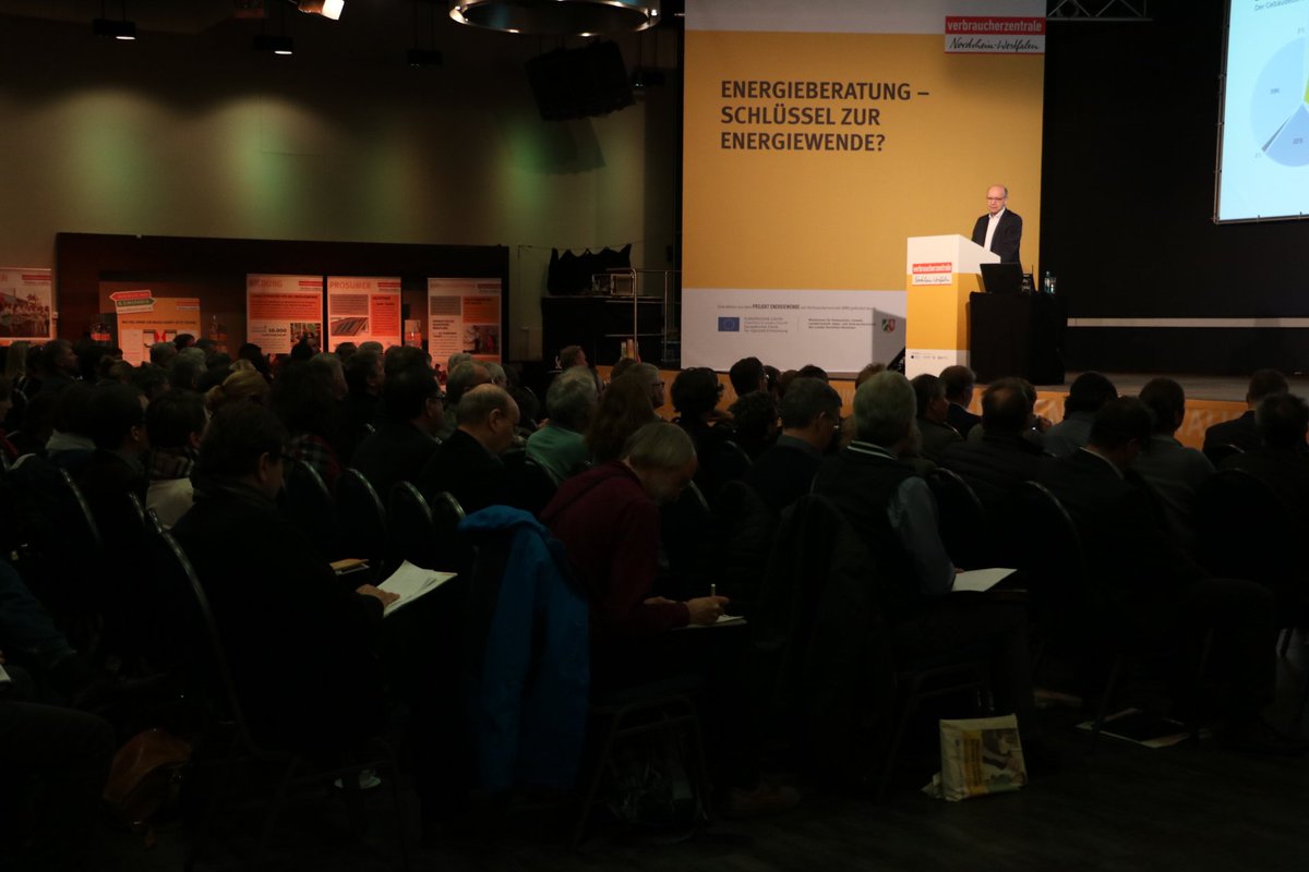 vznrw_energie's tweet photo. "Im Ausland ist Interesse an unserer Energiewende groß" Nachfrage nach dt. Know-how & Beratungsleistungen @AJK_Kuhlmann @dena_news #enb17 https://t.co/HvMMQorl5p