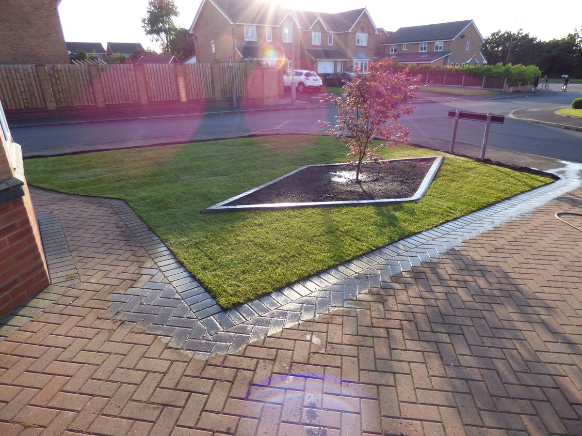 GardeningJandJ's tweet image. Fresh turf and top soil added, with an acer tree as the center piece @GardeningJandJ  #www.jandjgardening.com