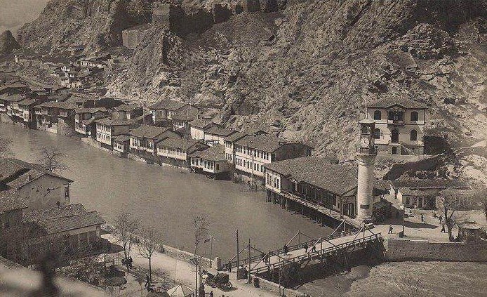 A_O_Bolat's tweet photo. Amasya Yalı Boyu Hürriyet Gazetesi Seyahat ekinde yer alıyor #amasya #turizm #BloggerBolat #Blogger https://t.co/k9yxSViyfI https://t.co/zZsPrPw9sg