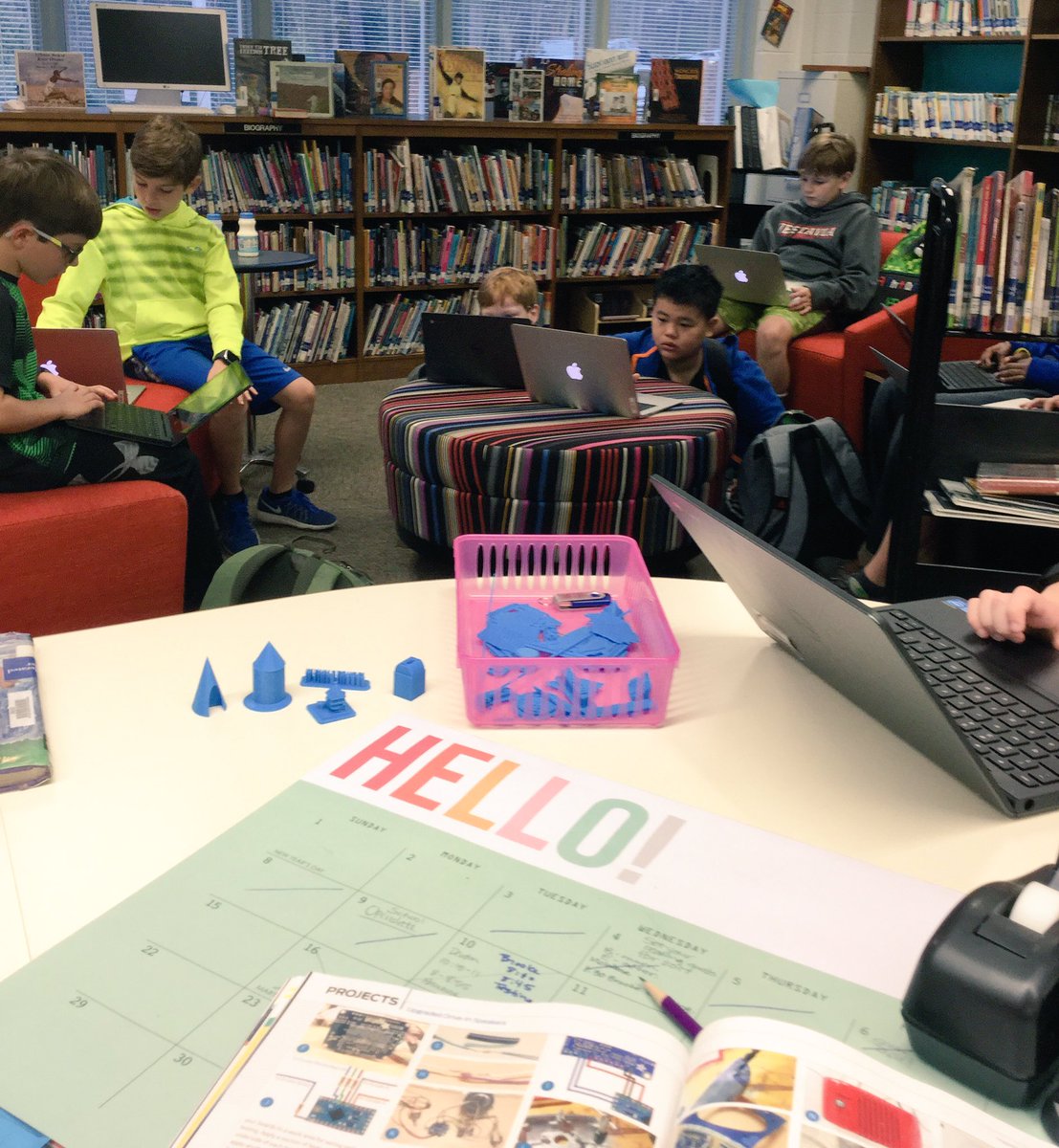 VHECLIBRARY's tweet photo. Hello, January! #tinkercad #engineeringforkids #design #vheclibrary #VestaviaSchools https://t.co/pjXuvb8Nai
