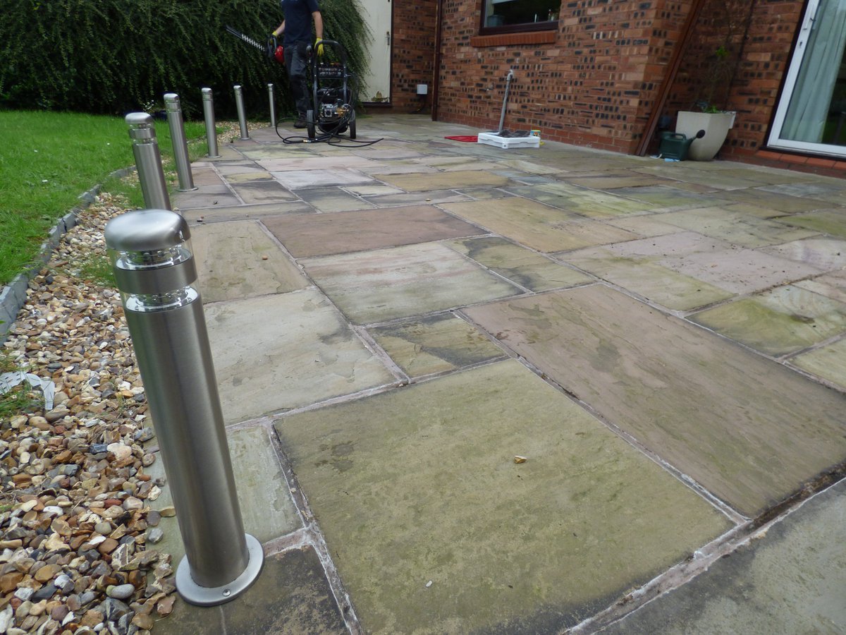 GardeningJandJ's tweet image. The Hyundai 3000psi Petrol Pressure Washer HYW3000P can truly reinvigorate  your sandstone patio #@Hyundai_UK #Hyundai  @GardeningJandJ