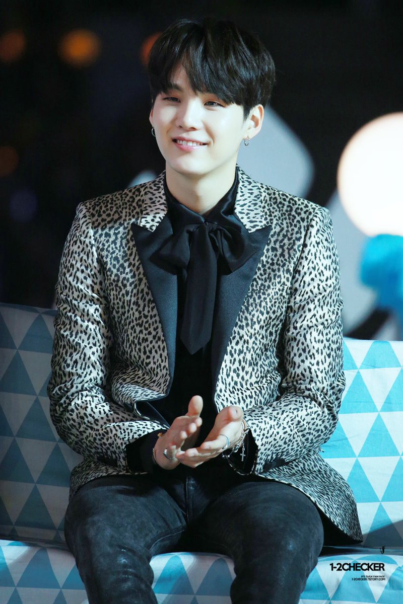 sugaupdates's tweet photo. HQ PIC. 161119 MMA #SUGA #슈가 #방탄소년단 ©1-2 CHECKER https://t.co/jFOxWwIIT8