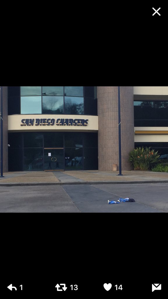 C1-_HQNUkAIcrzJ.jpg:large