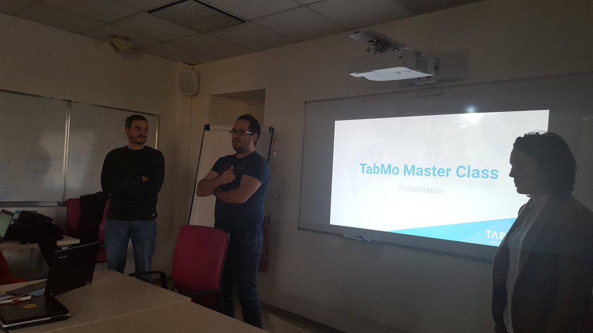 UpToNum's tweet image. Première masterclass de @TabMoEng. Merci à @loic_talon, @ChloePellen &amp;amp; @manudebuire pour leur implication dans notre formation 👍