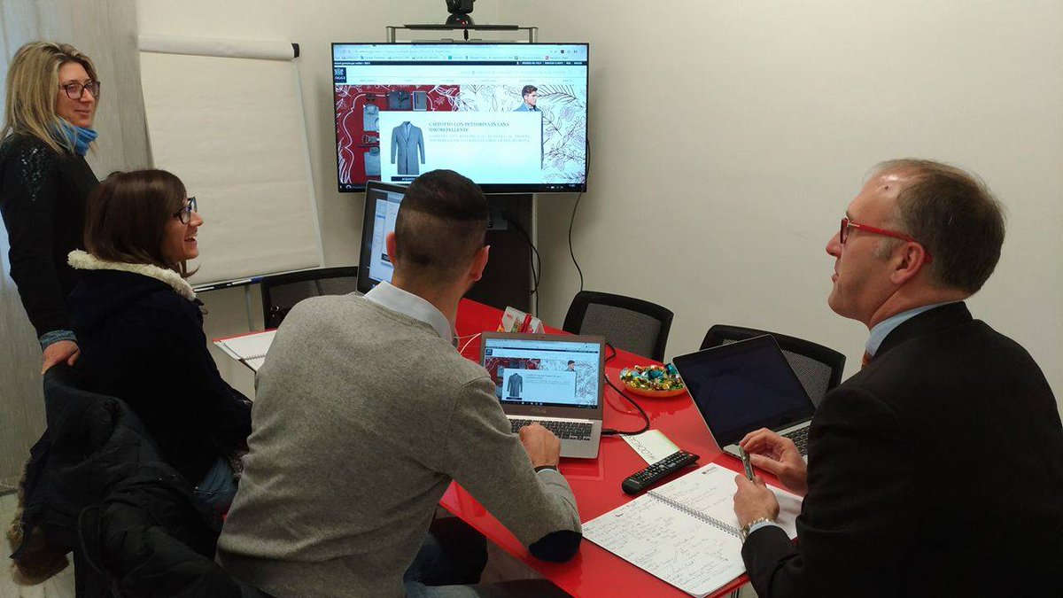 spinosimktg's tweet photo. E tu conosci @lookcaster ?
Con @DavideMaccarone arriva in casa Spinosi il nuovo modo per far decollare il tuo e-commerce!
#mktg #lookcast https://t.co/4F77hVgpfJ