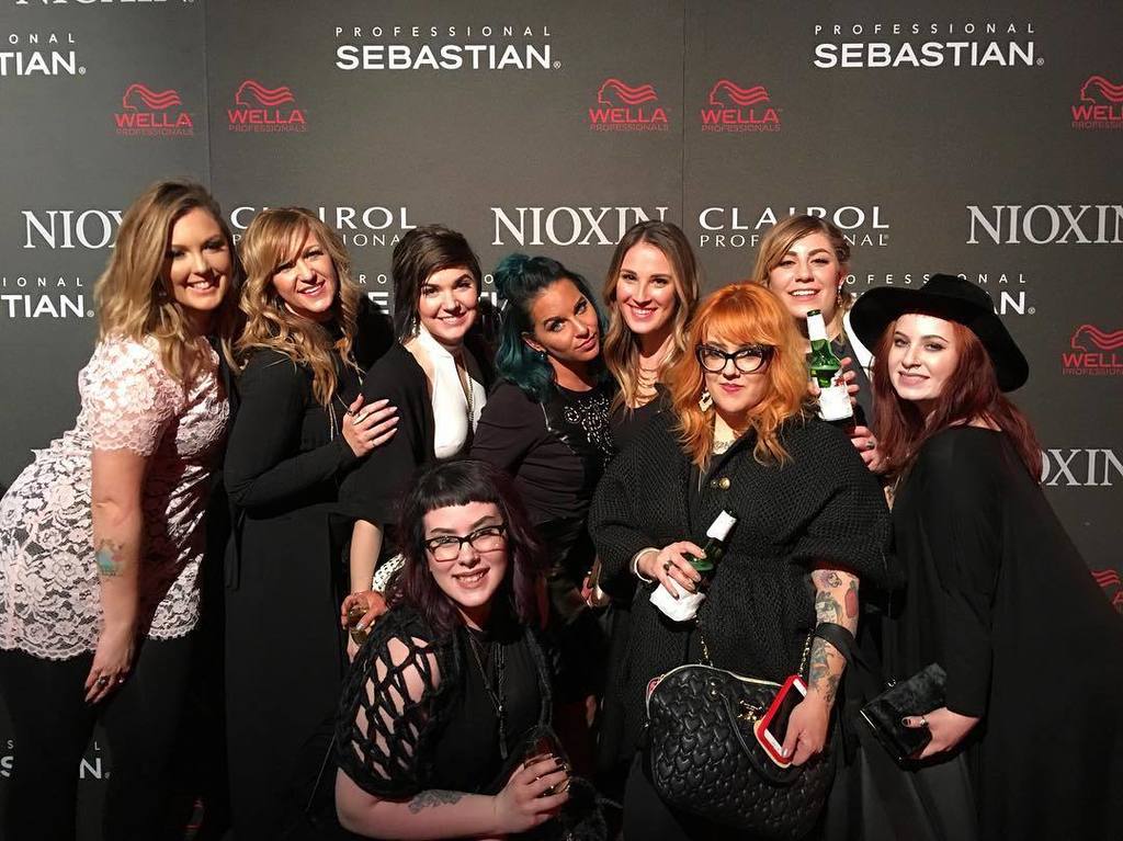 LuceDavenport's tweet photo. #TBT to last year at @wellahairusa trendvision in chicago ! 
#wella #trendvision #modernsa… https://t.co/ECGEr5ZvPE https://t.co/oPRVJcpdJD