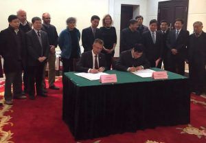 CGIAR's tweet photo. #China launches new @CIMMYT-Henan Agricultural University joint maize and wheat research center: https://t.co/ELiJvqpLwk https://t.co/M7nLRuG2Mm