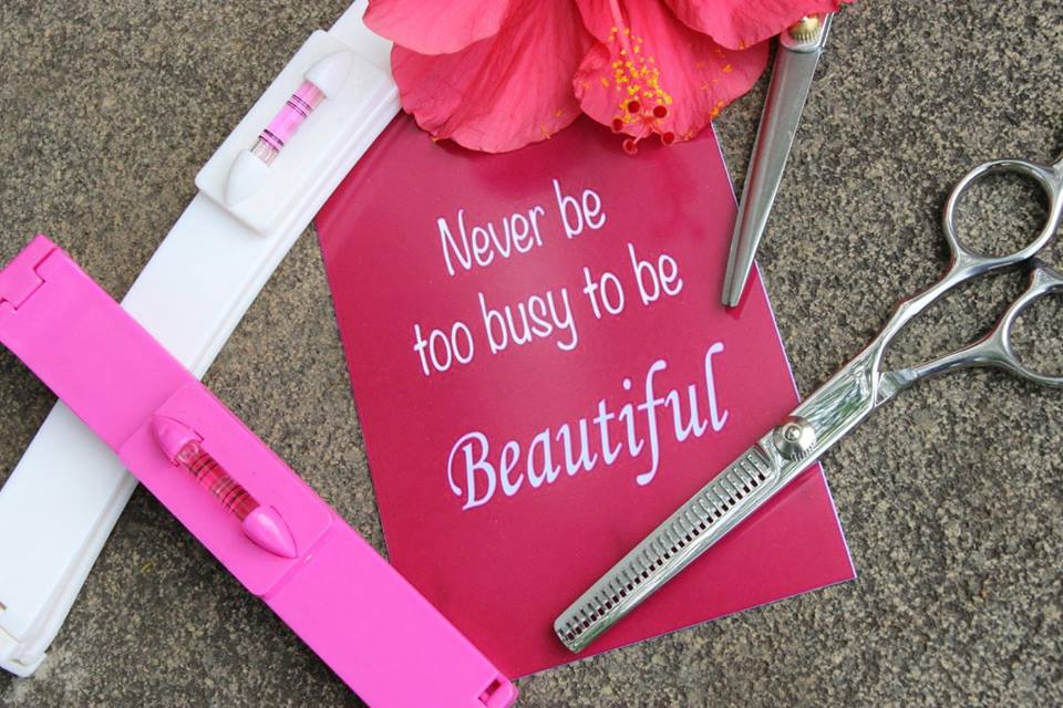 originibiz's tweet photo. Save more with Bellesentials Hair Cutting Tool. 
Easy-to-do haircut AT HOME is now possible. 
Try now! 
CLICK HERE: https://t.co/PJt9MaXwQ7 https://t.co/iS8KgGMZTf
