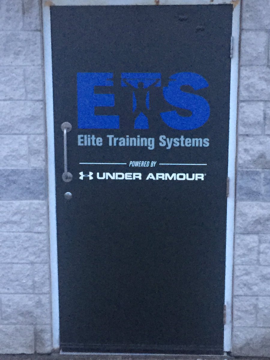 C_Smitty1071's tweet image. @TeamETS Black door! Looks slimmer. Just like coffee #strongerwhenitsblack #newlook #samework