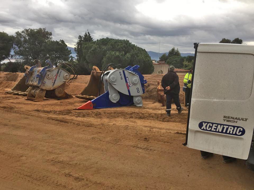 XCentricFrance's tweet photo. Livraison #XcentricRipper #XR40 monté sur #Caterpillar 336LME pour #Pompeani Ajaccio, déjà propriétaire #XR50 sur 349E.
#Xcentric @BMCATFr https://t.co/JHAemjV9jy