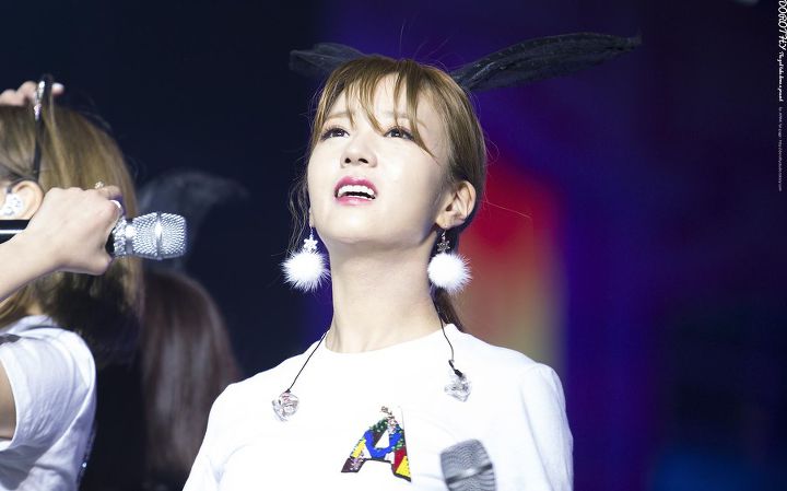 aboutbomi's tweet photo. 161217 Bomi(@apinkbm) at #PinkParty Concert by. Dorothy https://t.co/5IvoVOG1R0