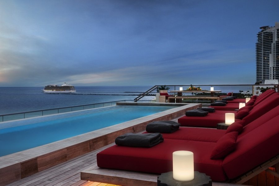 worldluxurynews's tweet photo. #Miami Duplex #Penthouse Chops $13.5M Off Asking Price; Now Listed for $39.5 Million

P.S. Russian media mogul paid $20 million for the home https://t.co/afaEWXRACs