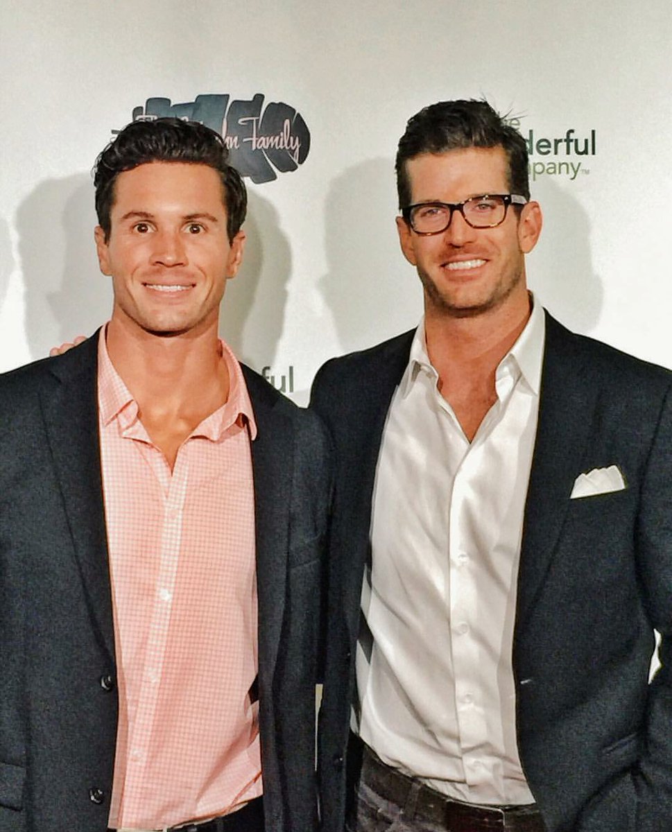 PatriciaCheeve2's tweet photo. #ThrowBackThursday✔
Red carpeting with @JasonZumBerge 
at the #shopforsuccess @DFSWest 
@RyanHaake #ryanhaake https://t.co/wkgnLrIfAD