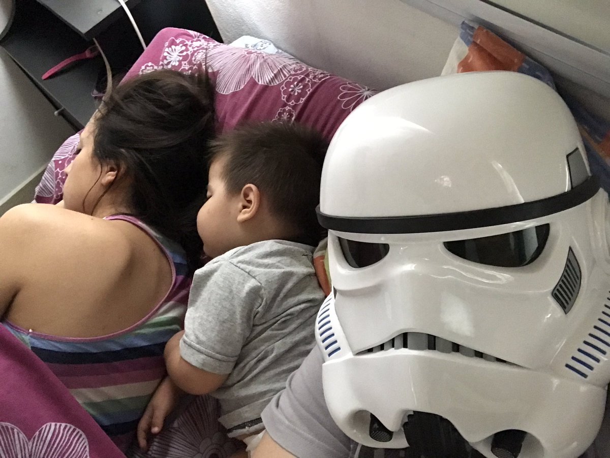 terli4's tweet photo. Cuando la familia duerme https://t.co/LlvJboLyg2