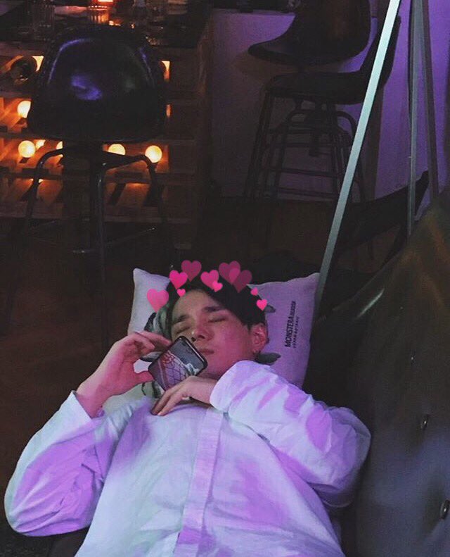 deanwithhearts's tweet photo. sleepy bf https://t.co/qhD7ERhnUU