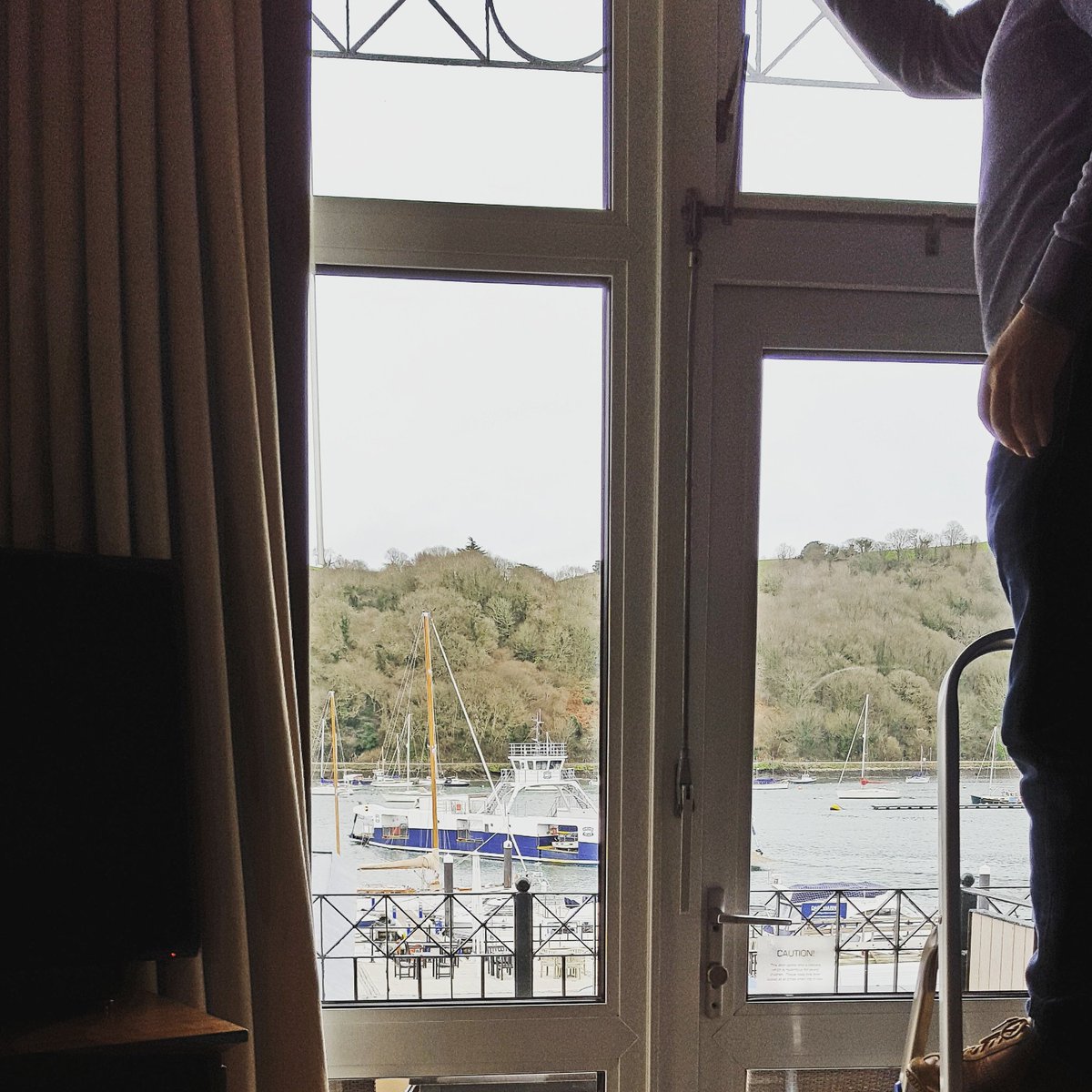 indintsol's tweet photo. Measuring up windows in Dartmouth today - delivered a range of treatments a while ago &amp; now we're back for more! #interiors #projects #devon https://t.co/zvwTtMLq6H