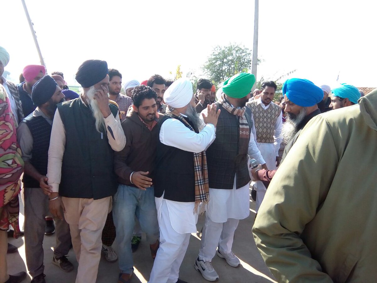 officialJarnail's tweet photo. हल्का "लंबी" के गांव आल्मबाला में 60 परिवार अकालीदल को छोड़कर आम आदमी पार्टी में शामिल!बादलो के अंत का समय आ गया है: https://t.co/d95JcteKKS