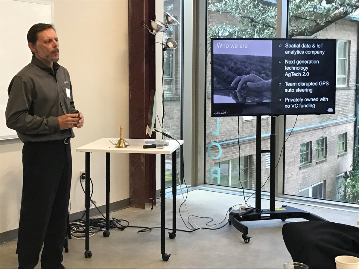 tuNitroReduc's tweet photo. Thank you, Paul, for sharing AgDNA's innovation with us today at the #TeamSummit2017! @MyAgDNA https://t.co/EwaI1Sm1pm