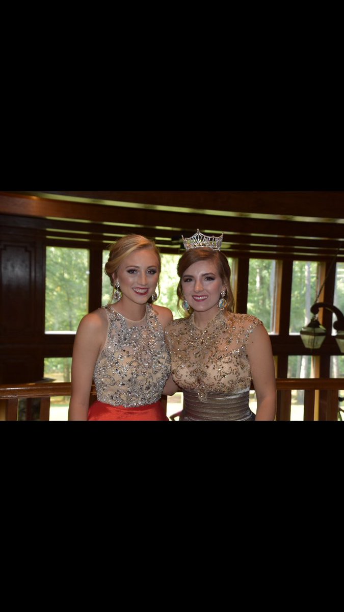 MattieKerr4's tweet photo. Wanna give a s/o to my bff as she goes to market in Atlanta for the first time!! I love you boo and hurry home :) #staycaptivated ๐โค https://t.co/KvjBQ7ROKS