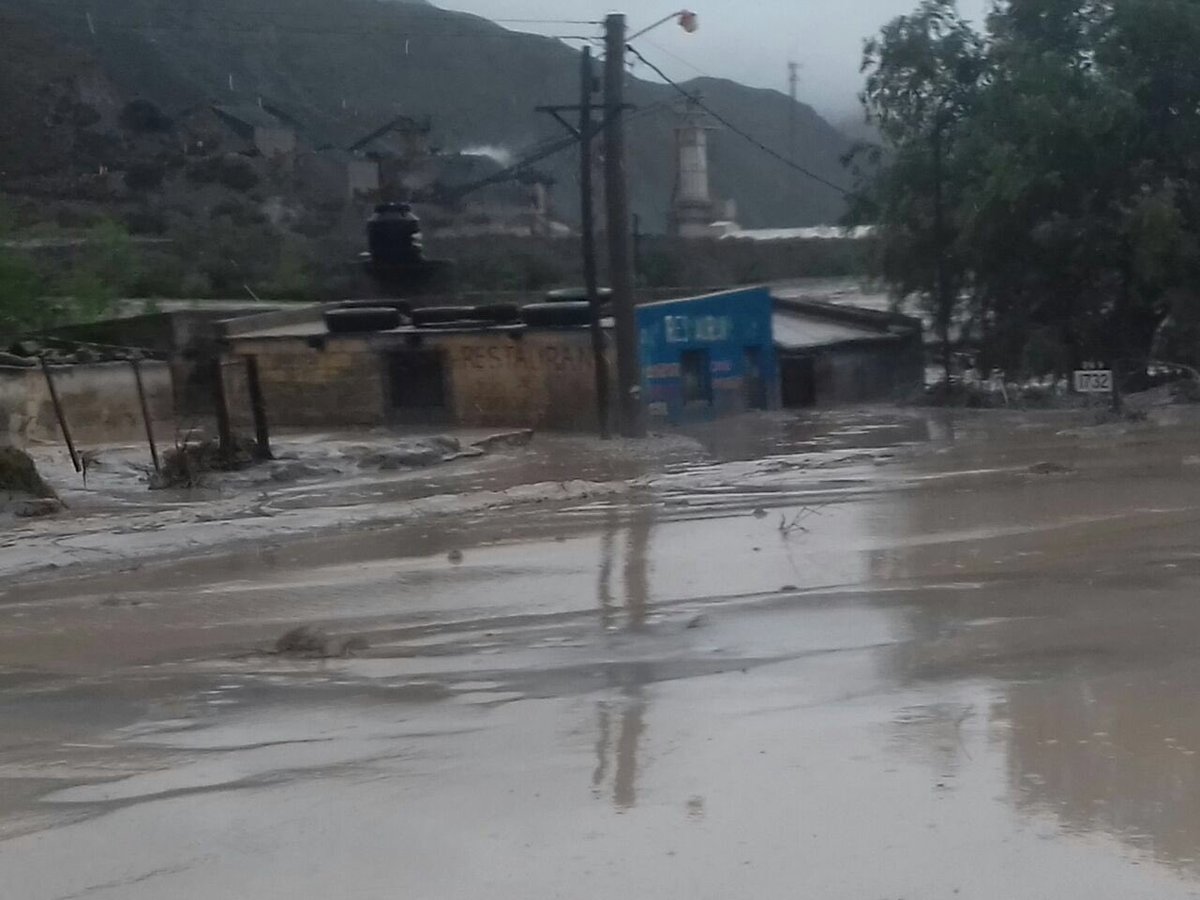 AlmazanC's tweet photo. #Jujuy @todonoticias @C5N @CNNEE  @radiolared El Alud golpeó a las comunidades de Tumbaya y Volcán. Enormes pérdidas y cientos de evacuados. https://t.co/zyFMrE42V1