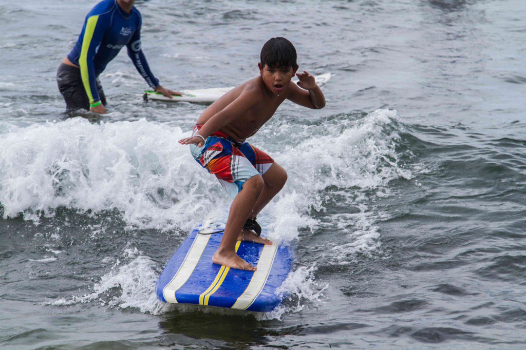 FunProSurf's tweet image. Ayudanos a seguir formando los venezolanos integrales del futuro. Generenos juntos olas de buena voluntad @fvsurfing
