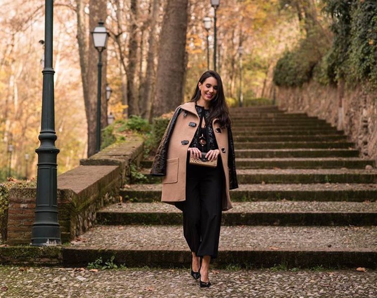 loalbajoyeros's tweet photo. Un adelanto de la sesión con @mirrorof_style 📸
Joyas y moda. 

#grx #granada #joyeros https://t.co/9CYSGKGI8A