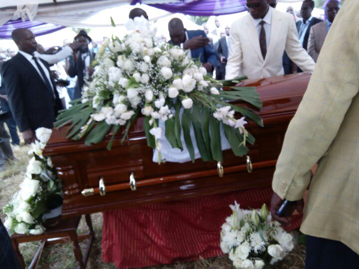 CleophasR's tweet photo. #RIPMarkToo https://t.co/dygW0lOFGl