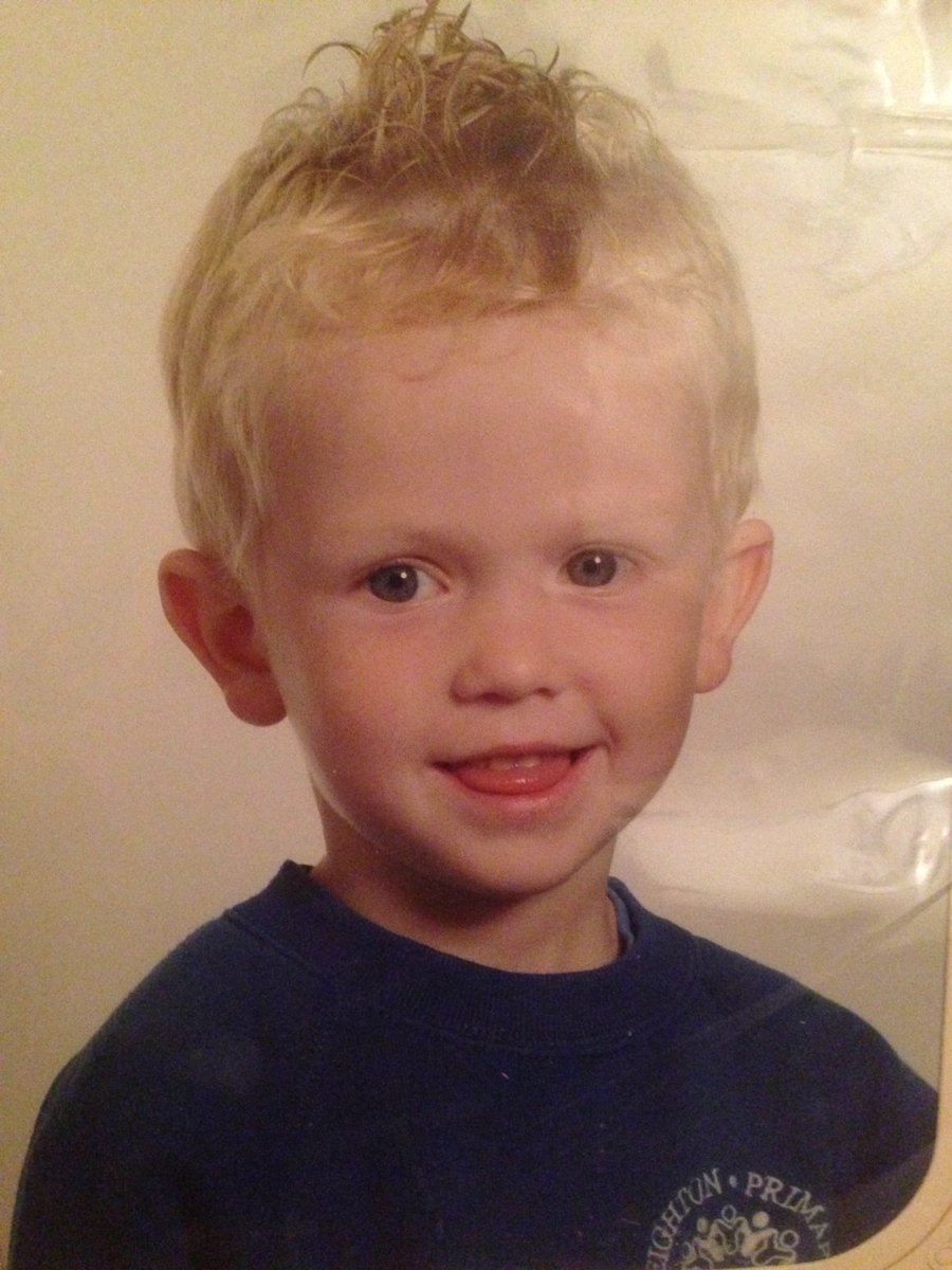 The00shinn's tweet photo. Love this photo of my little Sammy, the thing is he is turning 13 next month!! #Howfasttheygrowup #butterflyears https://t.co/SezpddzWqb