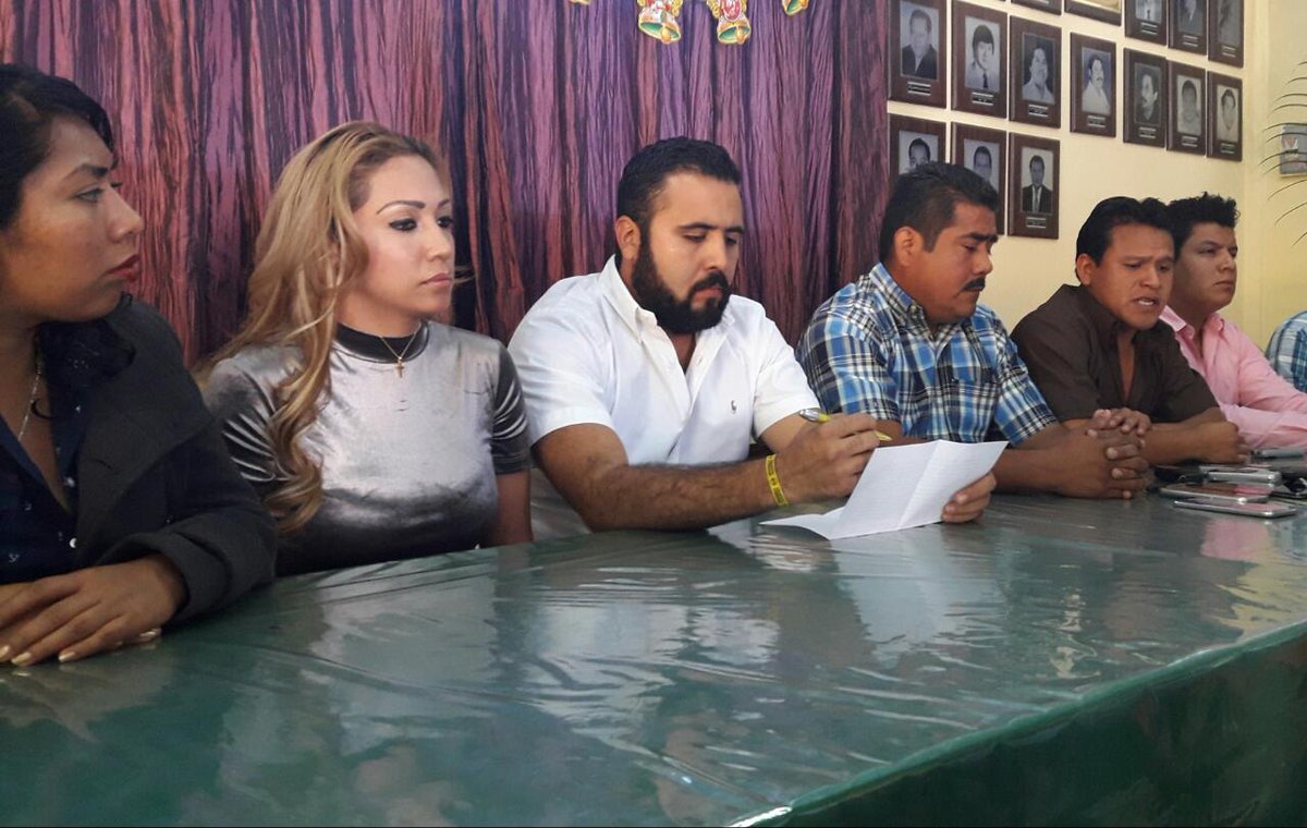 IChilpo's tweet photo. El Comité Ejecutivo Municipal del PRD, promoverá un exhorto al alcalde de Chilpancingo, para que pronuncie contra el alza de la gasolina. https://t.co/fCBZDJmhwT