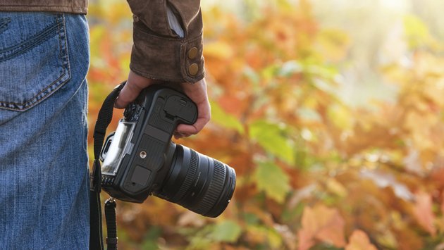 Want to earn some extra money when you do hit the road? There are a few ways to do that. #travelmore #freelancer ow.ly/xVe3307PE43