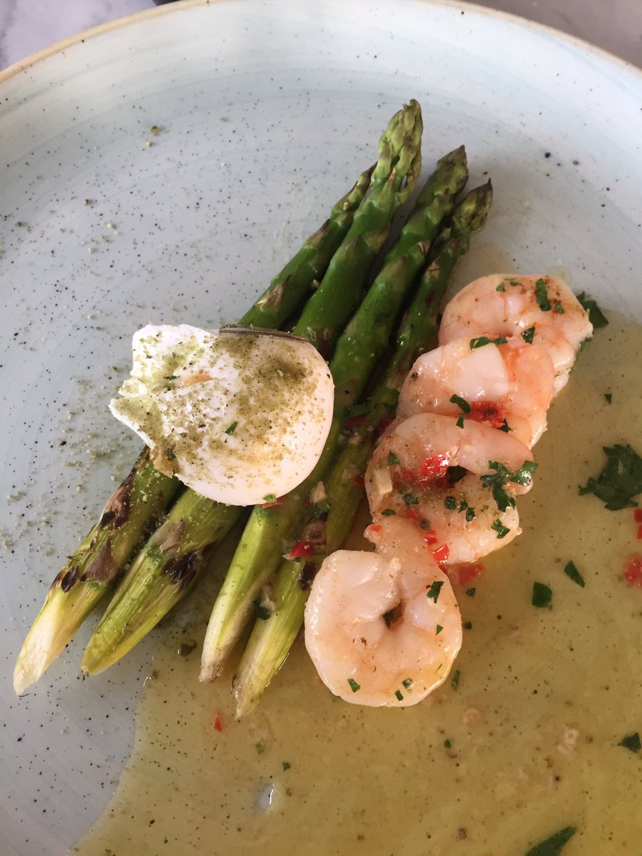 LadyFizzington's tweet photo. Check us out @radiochelsea @benpostma @Piccolino_Ald @Piccolino_ @ClubIndividual We have created our own dishes 😜 #timetogetlean 💪👊 https://t.co/IMmRgsG4iV